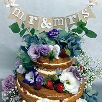 Naked Cake Decorated Cake By Barbara Saliprandi Cakesdecor