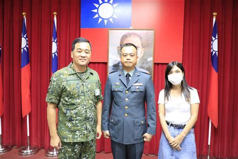 花防部指揮官主持9月份月會暨晉任典禮 期戮力戰訓本務 軍聞 花防部指揮官主持9月份月會暨晉任典禮 期戮力戰訓本務 青年日報