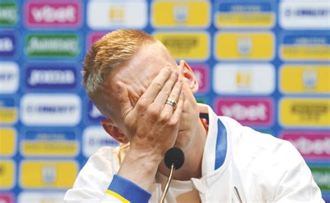 Ukraine Soccer Star Oleksandr Zinchenko Emotional Before Tonights