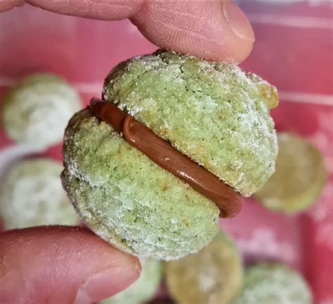 BISCOTTI BACI GOLOSI AL PISTACCHIO dolce ripieno nutella Cucinare è