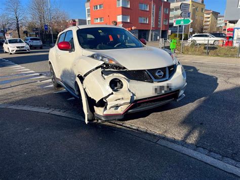 Gossau Alkoholisierter Fahrer Muss Nach Unfall F Hrerausweis Abgeben