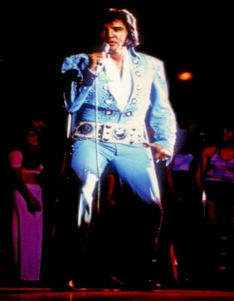 Elvis Live On Stage In 1972 Elvis Presley Concerts Elvis In Concert Elvis Jumpsuits