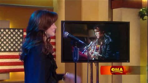 Martina Mcbride Performs Blue Christmas On Good Morning America Youtube