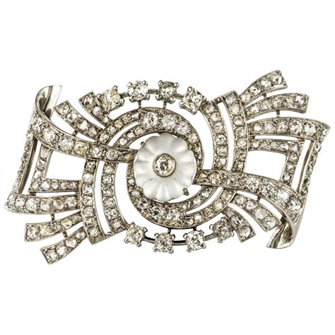 Broche Art D Co En Platine Et Or Blanc Carats Avec Diamants C