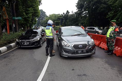 Foto Hari Pertama Ganjil Genap Bogor Puluhan Mobil Terjaring Razia Di