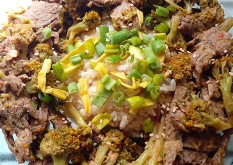 Salteado picante de brócoli y carne con arroz Receta de yrdús Cookpad