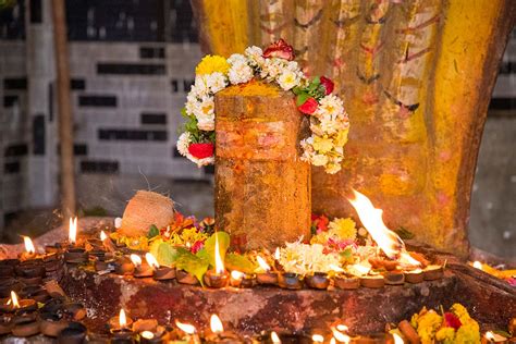 Mahashivratri 2023 इस विधि से करें महाशिवरात्रि पर शिवलिंग पूजा