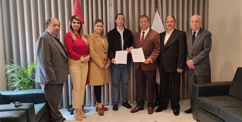 El Colegio de Periodistas del Perú firma los Principios del Buen