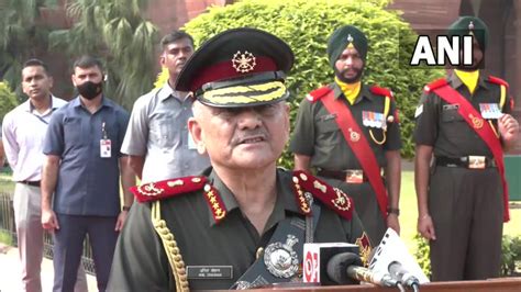 Delhi Gen Anil Chauhan Assumes Charge As India S New Cds Visits