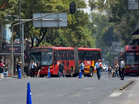 Multa Por Invadir El Carril Del Metrobus Cdmx