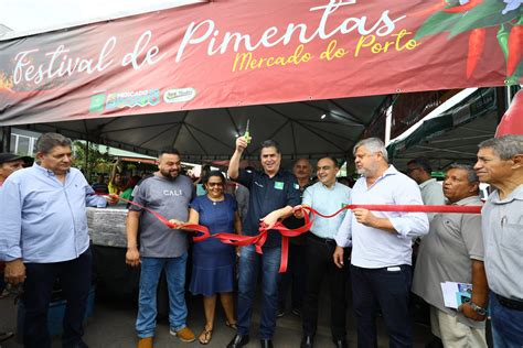 Prefeito assina a ordem de serviço para a segunda fase das obras no