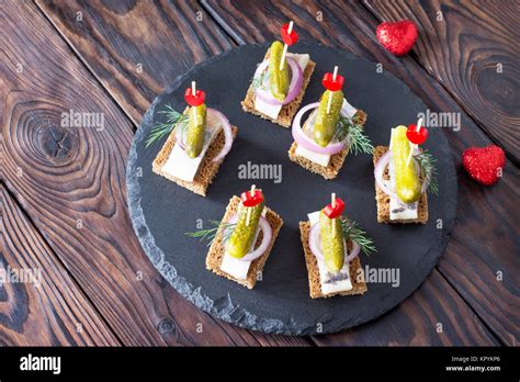 Kanapees Canapes Stockfotos Und Bilder Kaufen Alamy