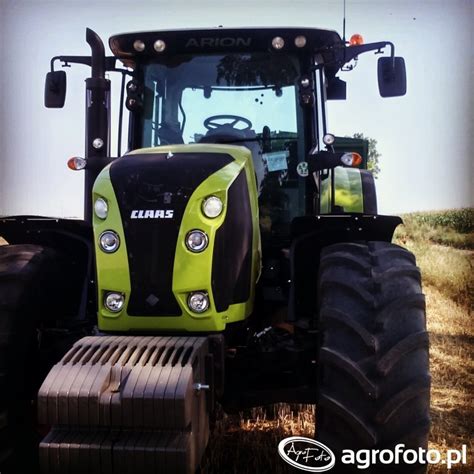 Foto Ciagnik Claas Arion Galeria Rolnicza Agrofoto