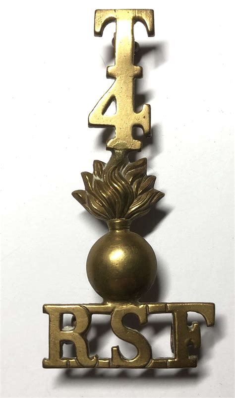 T 4 Grenade RSF Royal Scots Fusiliers Post 1908 WW1 Shoulder Title