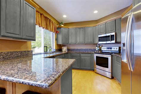 What Color Cabinets Go With Brown Granite Countertops