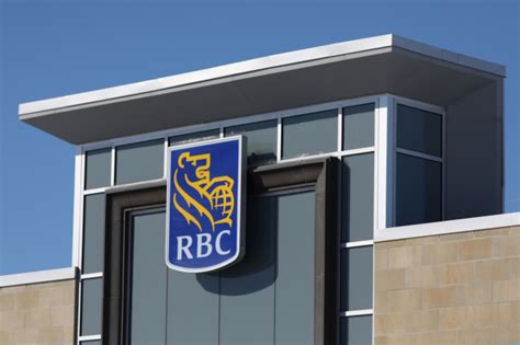 Canada's Royal Bank Earnings Disappoint, National Bank Beats