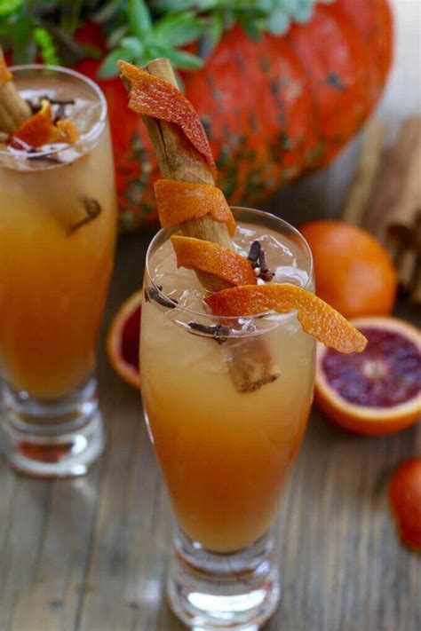 10 Festive Thanksgiving Cocktail Recipes Chicfetti