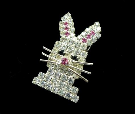 Rhinestone Rabbit Brooch 3d Bunny Pin Easter Bunny Pin Etsy Vintage