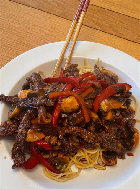 Crispy Chilli Beef Recipe Image By Mrsyoude Pinch Of Nom