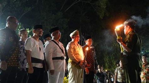 Pawai Obor Meriahkan Hari Pahlawan Ke Di Hss Pj Bupati Sebut