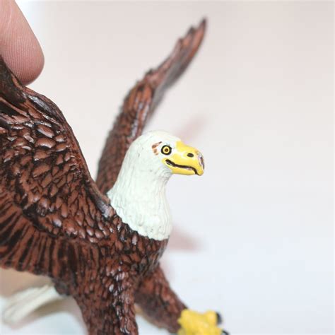 Safari Ltd Bald Eagle Figure Bird Animal Figurine Toy 1997 Omniphustoys