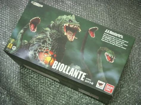 FIGURINE ARTICULÉE S H MonsterArts Godzilla Vs BIOLLANTE BANDAI