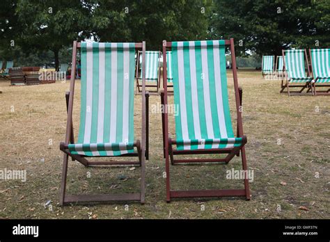Hyde Park London Aug People Sunbathe And Enjoy Hot Weather In Hyde Park London As