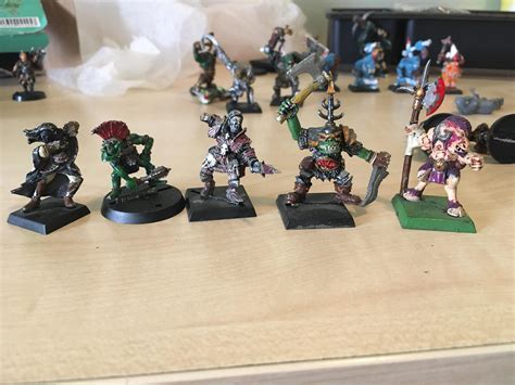 Need help identifying these minis : r/WarhammerFantasy