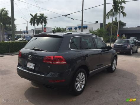 2012 Dark Flint Metallic Volkswagen Touareg VR6 FSI Sport 4XMotion