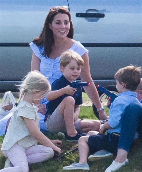 Prince George Looks All Grown Up On Official Photo For His Fifth