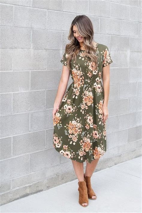 Pin By Hayald Nyam On Elb Se In Fall Floral Dress Cute Dresses