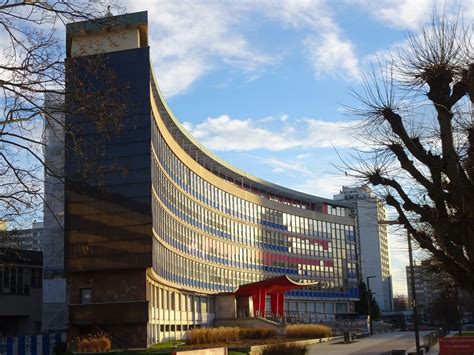 Fichier DSC06971 Faculté de droit Strasbourg vue rapprochée