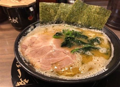 『博多家系醤油豚骨ラーメン』博多一幸舎 博多デイトス店のレビュー ラーメンデータベース