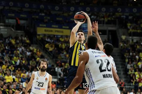 Turkish Airlines EuroLeague de 12 hafta heyecanı başlıyor Lider