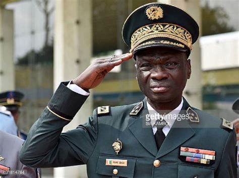 Le chef détat major en Côte dIvoire conseille aux soldats de ne pas