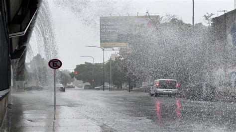 Lluvias Y Tormentas Rige El Alerta Rojo En El Amba Para El Resto Del