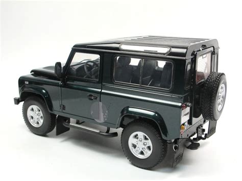 Kyosho Land Rover Defender 90 Antree Green Modellauto 1 18 OVP