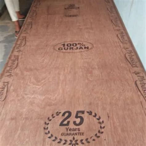 Brown Gurjan Plywood Thickness Mm Size At Sq Ft In Ahmedabad