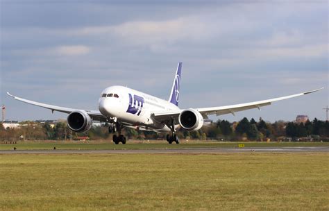 LOT Polish Airlines Wants To Grow Its Fleet 50% By 2028