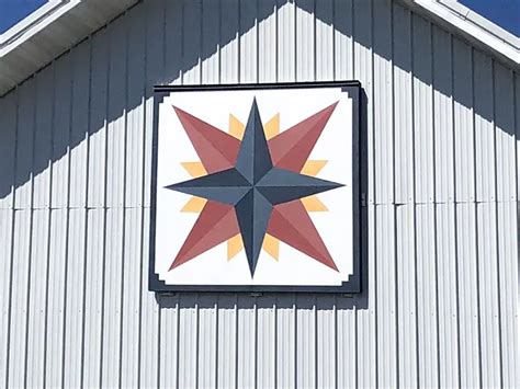 Bright Mariners Compass Jefferson County Wisconsin Barn Quilt Tour