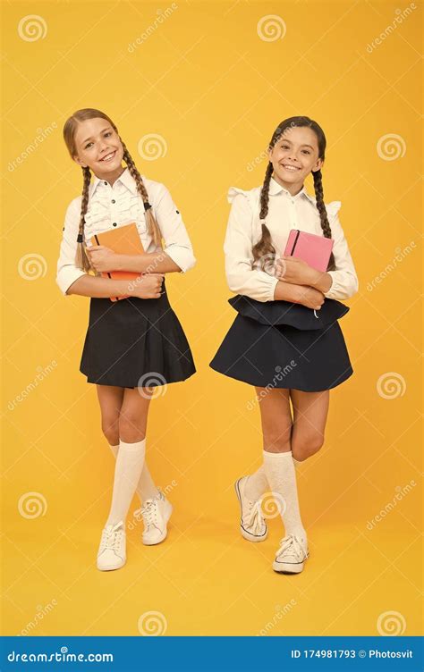 School Friendship Friendship Goals Cute School Girls With Books