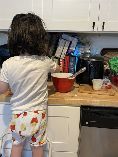 Emily Zanotti on Twitter: "Sunday morning pancake disaster 😂 https://t