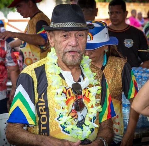 Fundador Do Capote Da Madrugada Maior Filho Do Galo Da Madrugada De