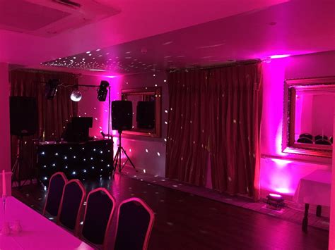 Disco & Party - Mobile DJ for hire in Warwickshire :: Quasar Discos