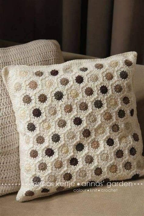 Pin By Clau Zovak On Almohadones Y Puff Crochet Cushion Cover