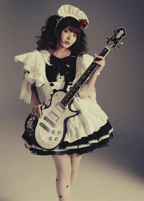 Band Maid Miku 08 09 22 In 2022 Band Maid Singer Tv Girl Bands