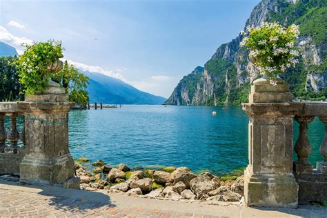 Lago Di Garda Viaggio Nelle Terre Dell Olio Dop Tra Paesi E Scorci