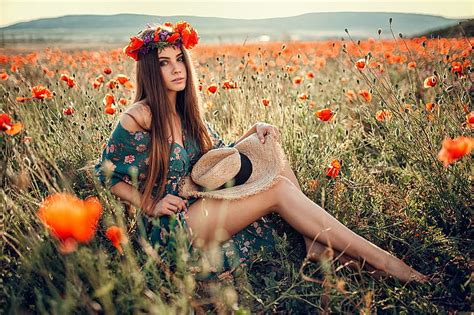 Field Look Girl The Sun Flowers Nature Pose Model Maki