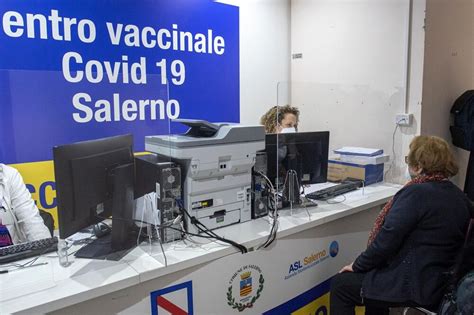 Covid A Salerno Aperto Il Centro Vaccinale Al Teatro Augusteo