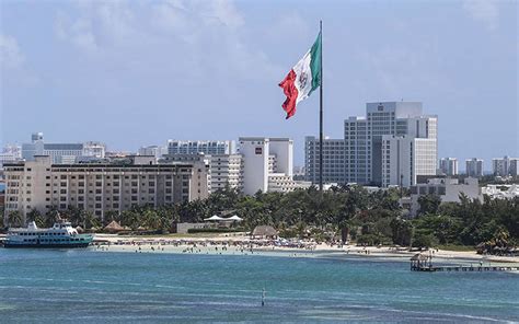 Reino Unido lanza alerta de viaje para Quintana Roo tras explosión en